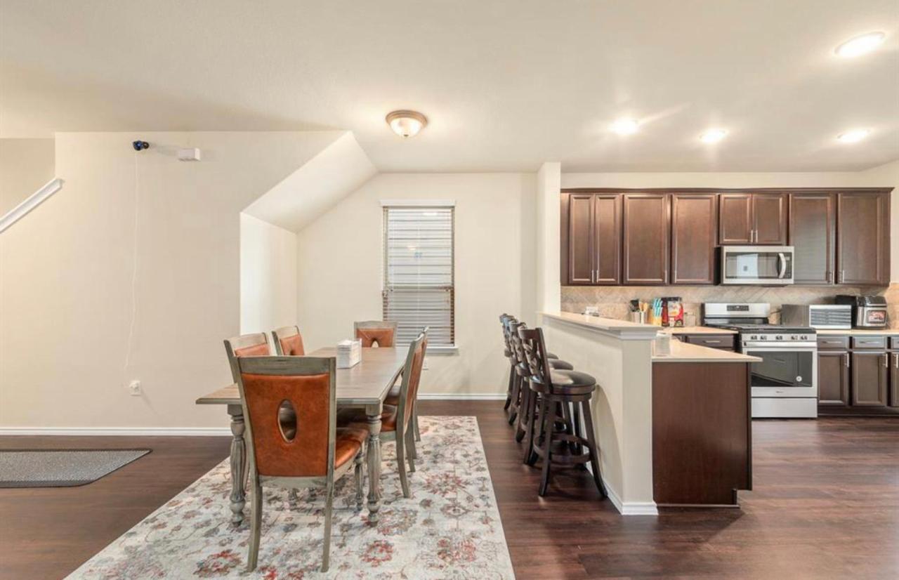 فيلا N-E-G House - Near David Wayne Hooks Airport هيوستن المظهر الخارجي الصورة