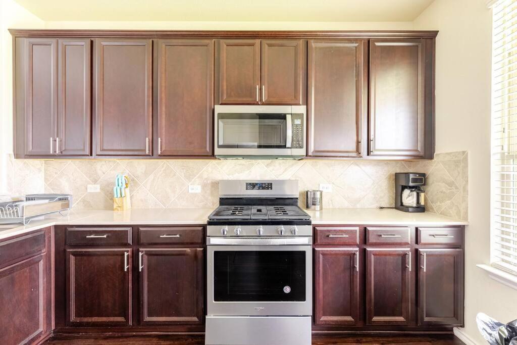 فيلا N-E-G House - Near David Wayne Hooks Airport هيوستن المظهر الخارجي الصورة